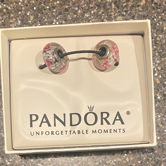 2 Pandora pink floral beads - Picture 4 of 4